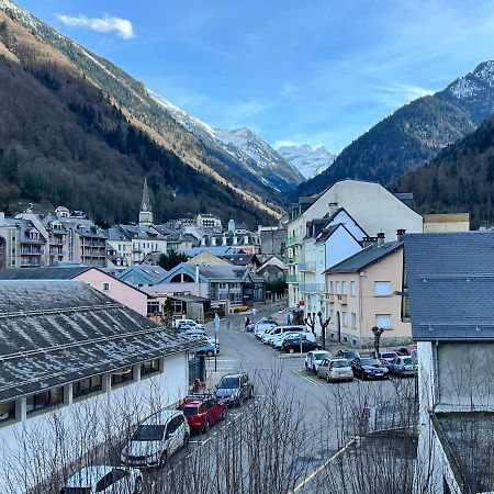 Centre Ville, T2 Avec Terrasse Et Parking Couvert. Cauterets Dış mekan fotoğraf