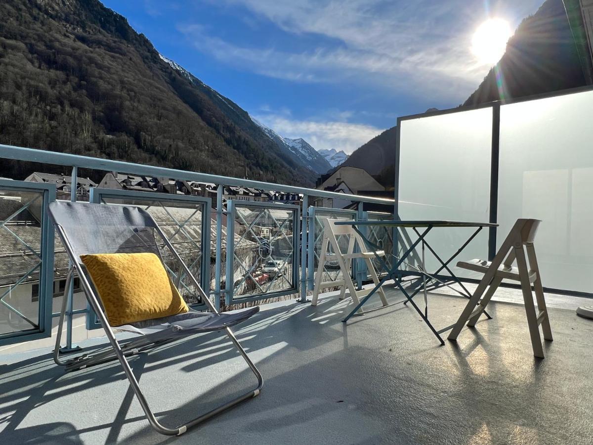 Centre Ville, T2 Avec Terrasse Et Parking Couvert. Cauterets Dış mekan fotoğraf